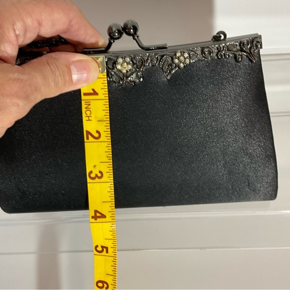 Jessica McClintock 90’s Vintage Black Satin Chain Clutch Chain Bag w/Ornate Gems - Picture 16 of 16